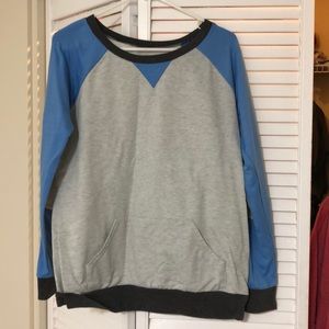 Multi-colored long sleeve (thin) sweatshirt